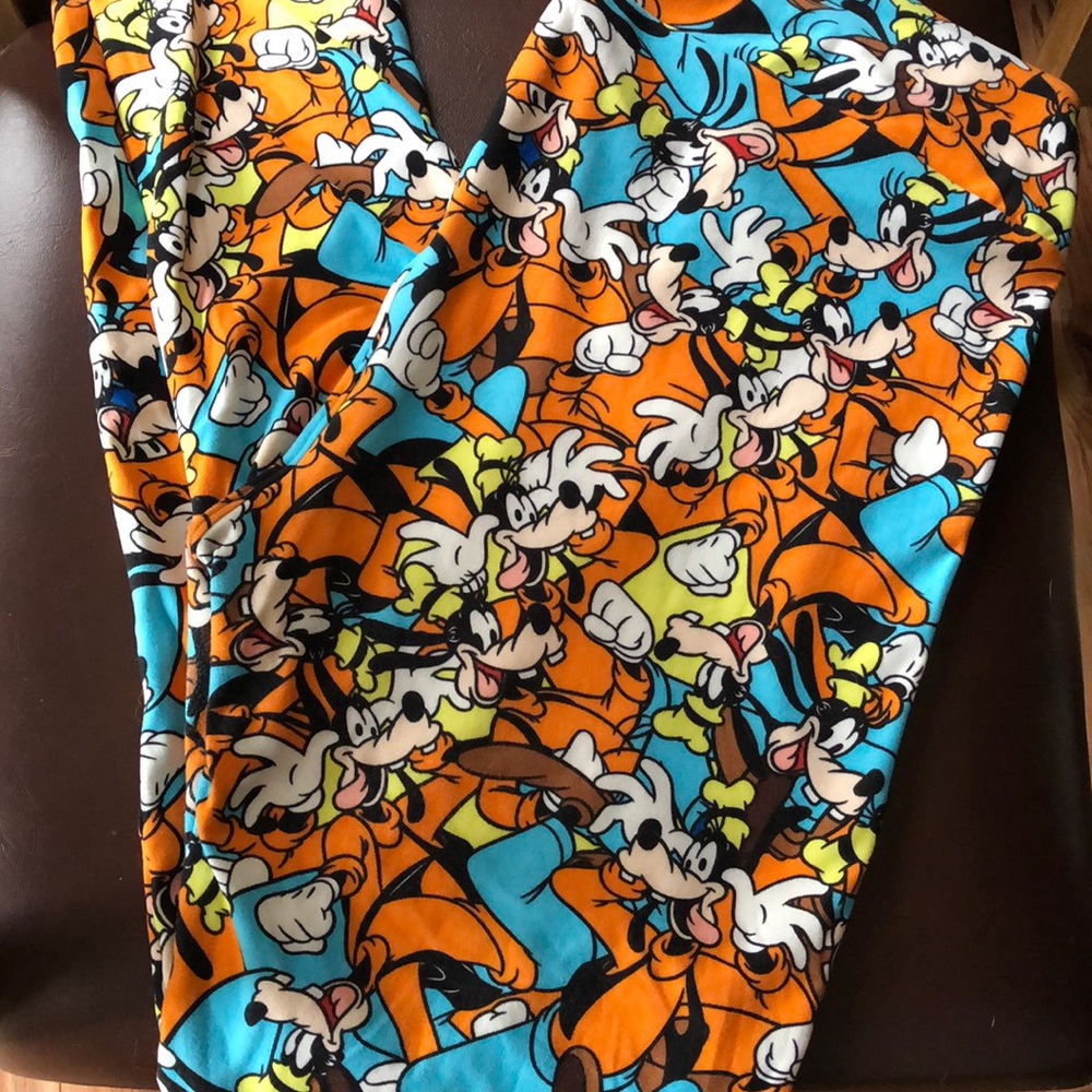 TC goofy leggings